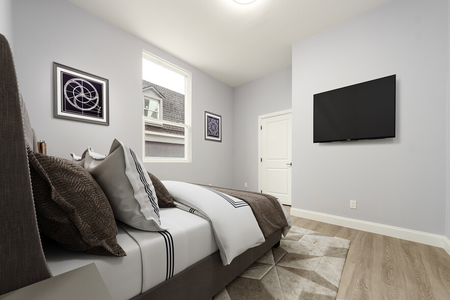 Building Photo - 222 Primrose Ave