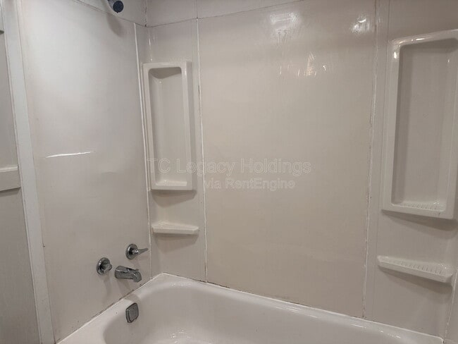 Building Photo - 388 Broaddus Ave