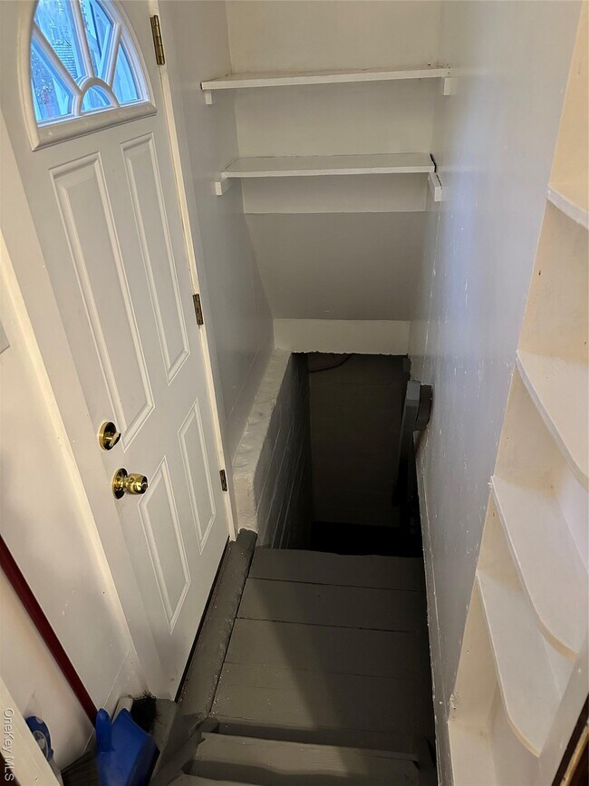 Building Photo - 517 Flint St