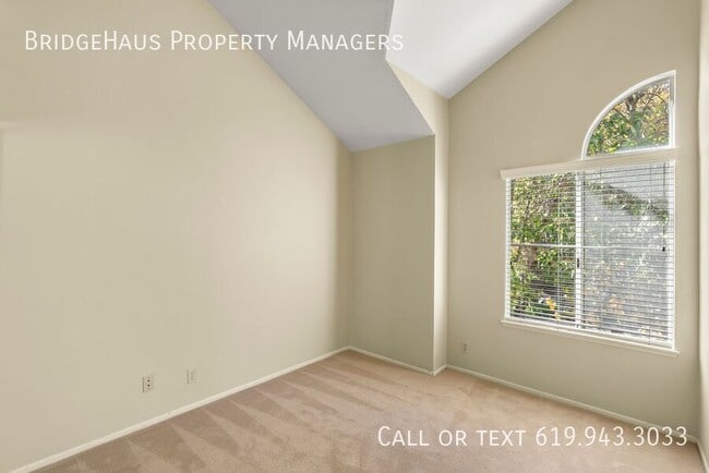 Building Photo - 11048 Portobelo Dr