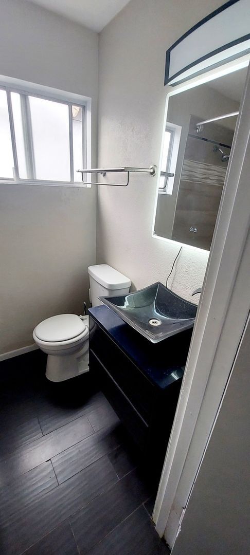 Building Photo - $2500 deferred move in discount.  3/4 mile to beach 3BR in Redondo Beach