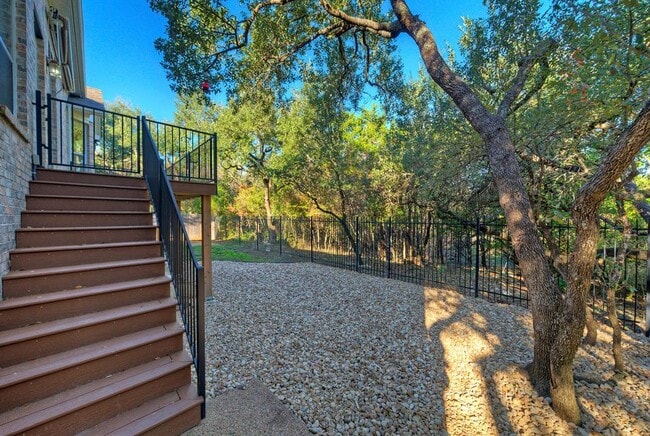 Building Photo - 7216 Via Correto Dr