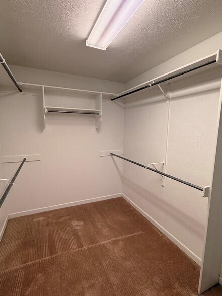 Building Photo - 1617 E 49th St