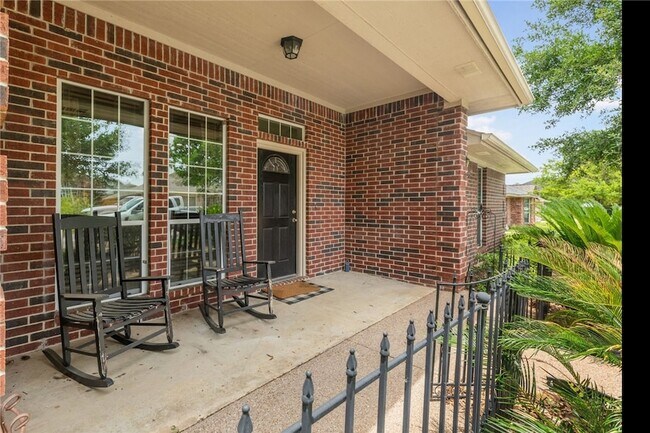 Primary Photo - 1515 Bluefield Ct