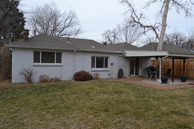 Building Photo - 1022 Pontiac St