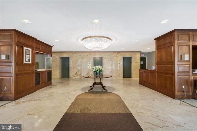 Building Photo - 4501 Arlington Blvd