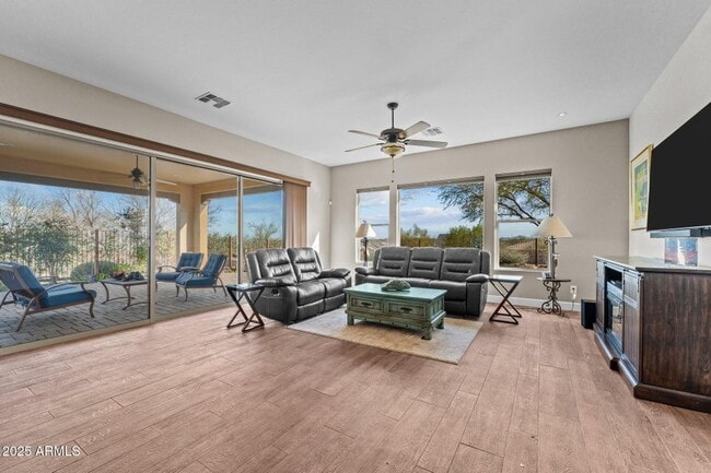 Building Photo - 3672 Ridgeview Ter