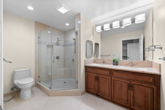 Building Photo - Custom Del Cerro Home with Views