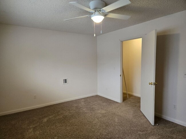 Building Photo - Charming 1BR Apartment – Minutes from Nashville