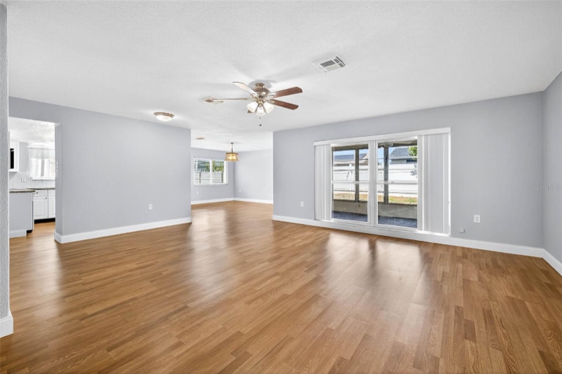 Building Photo - 8233 Redfield Dr