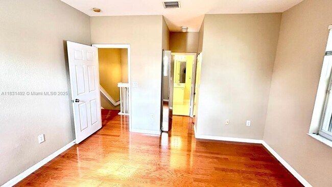 Building Photo - 677 NW 170th Terrace