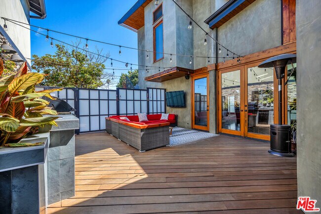 Building Photo - 4450 Campbell Dr