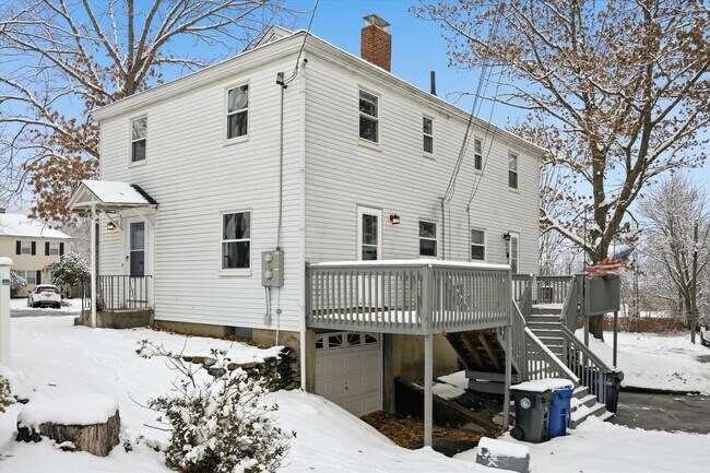 Building Photo - 77 Merrow St