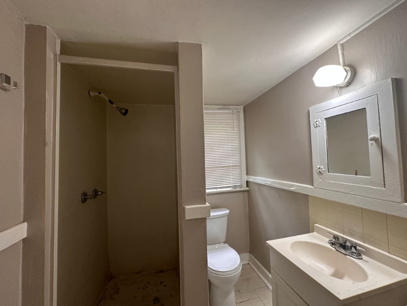Building Photo - 451 Durand Dr NE