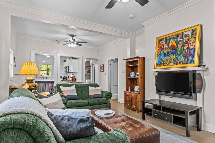 Building Photo - 133 Lenoir Ave