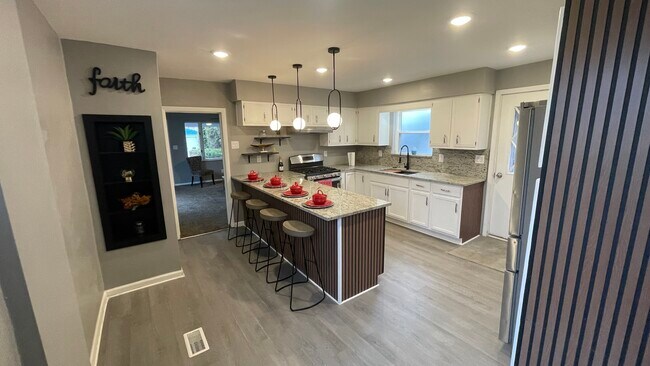 Building Photo - 505 Monongahela Ave