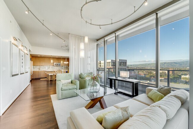 Building Photo - Gorgeous 3 Bedroom Condo with Huge Outdoor Space at Axis
