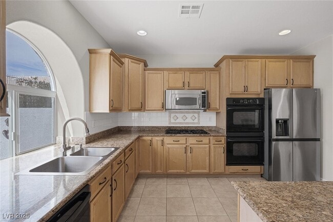 Building Photo - 2405 Esteem Ridge Dr