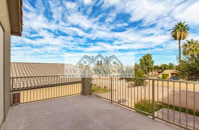 Building Photo - 10646 W Alvarado Rd