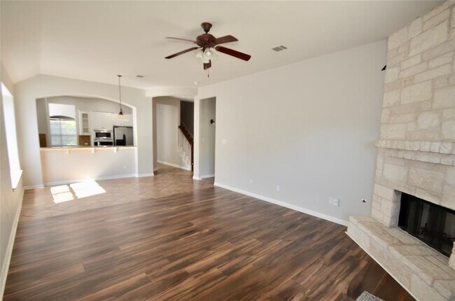 Building Photo - 12609 Lee Park Ln