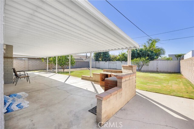 Building Photo - 16357 Spruce St