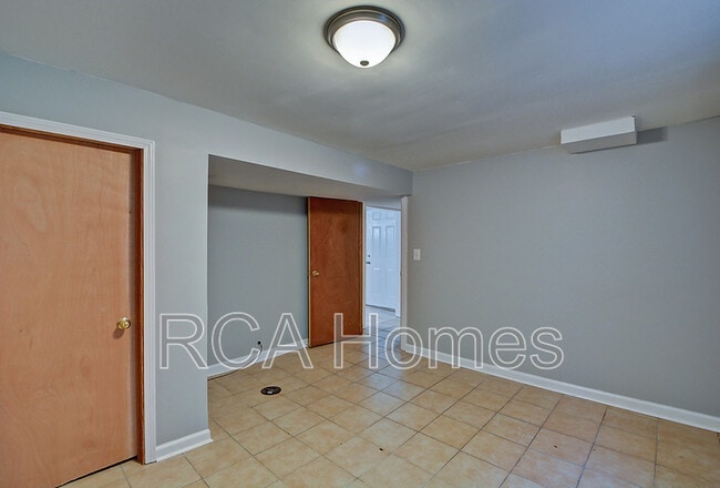 Building Photo - 52 Jenny Ln