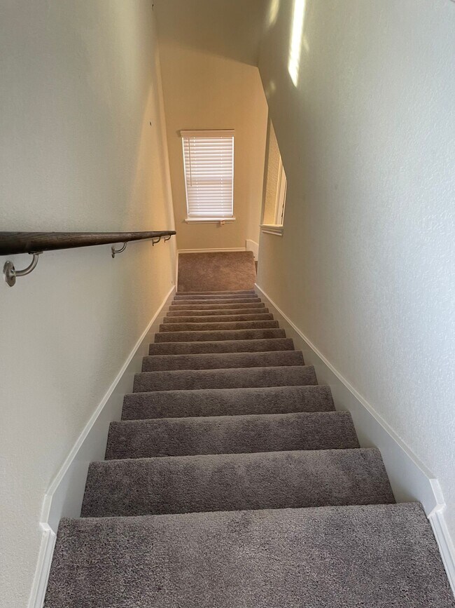 Building Photo - 161 Prairie Falcon Wy
