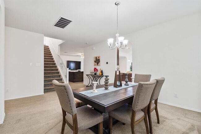 Building Photo - 1208 Ravenside Cove