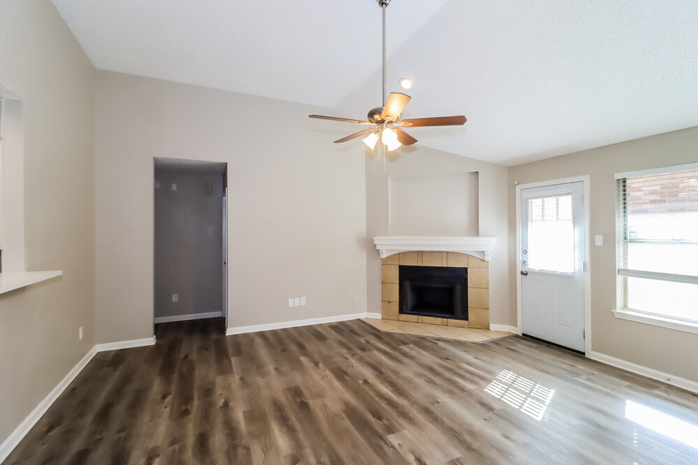 Building Photo - 911 Saunders Dr