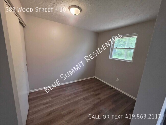 Building Photo - 383 Wood St