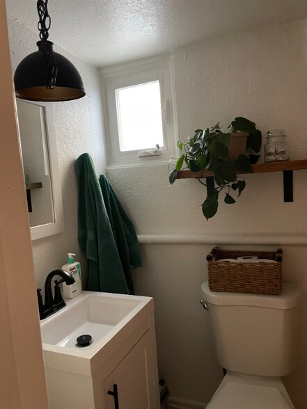 Building Photo - 1266 Lafayette St