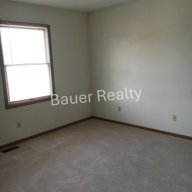Building Photo - gj1255