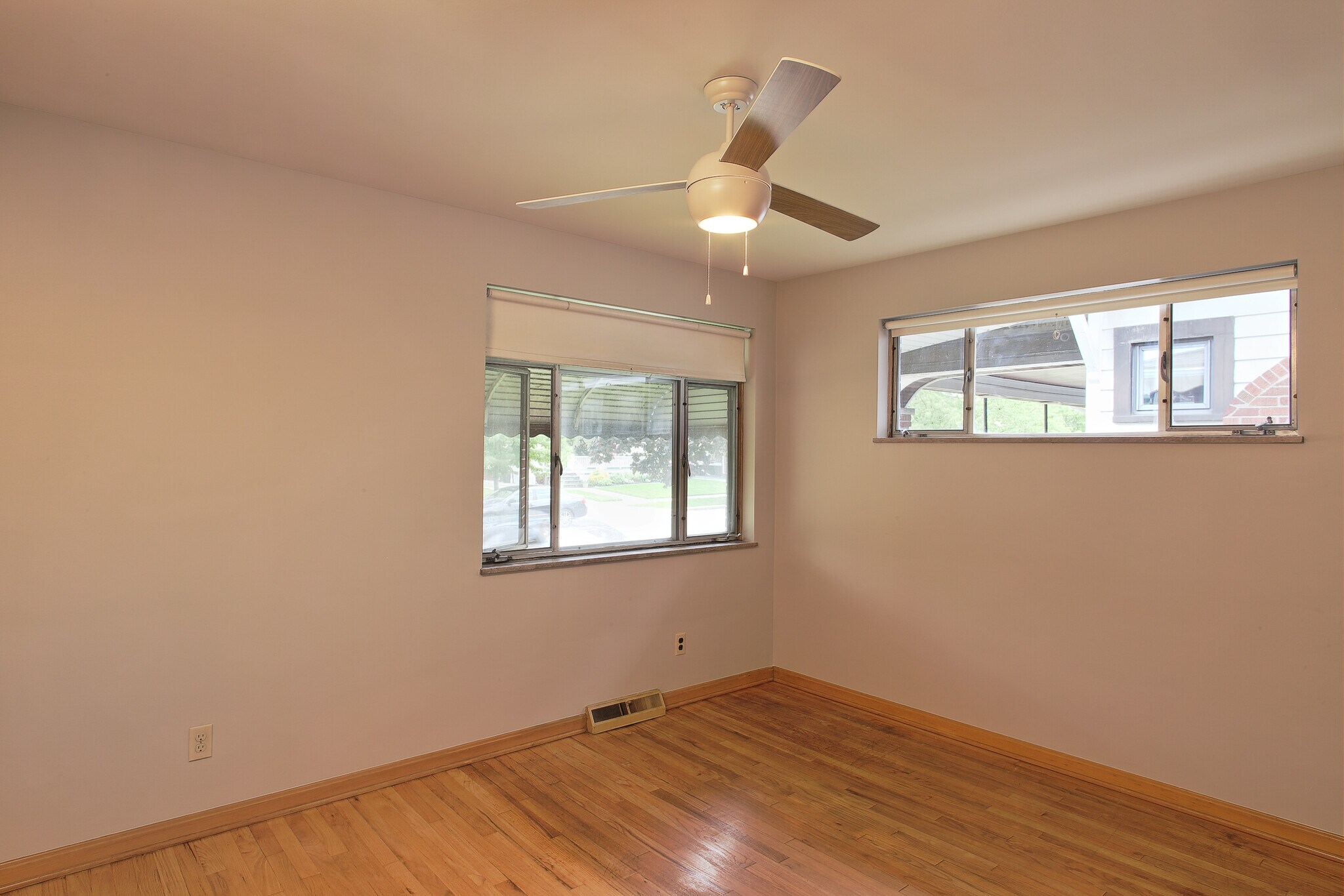 3 large bedrooms, with modern ceiling fans - 2186 Chesterland Ave