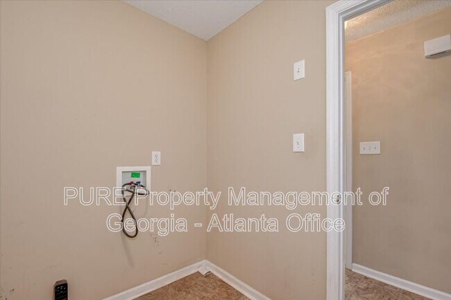 Building Photo - 4541 Country Glen Cir