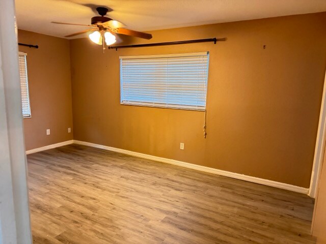 Building Photo - 1911 S Palomar Dr
