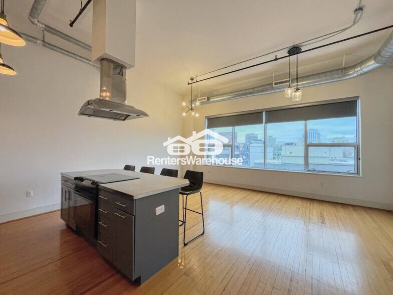 Building Photo - 500 Granby St