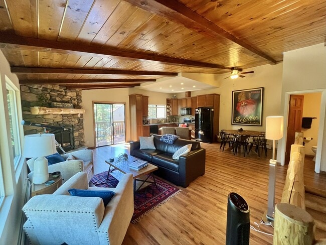 Building Photo - 114 Angora Ct