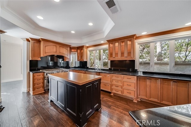 Building Photo - 8 Marquesa