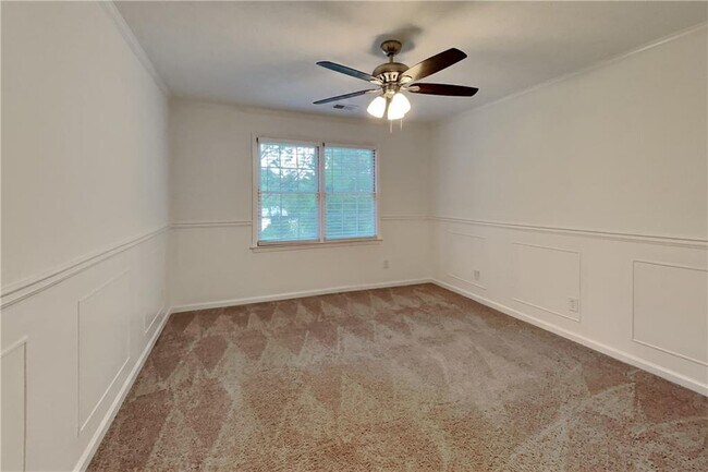 Building Photo - 4709 Crest Knoll Dr SW