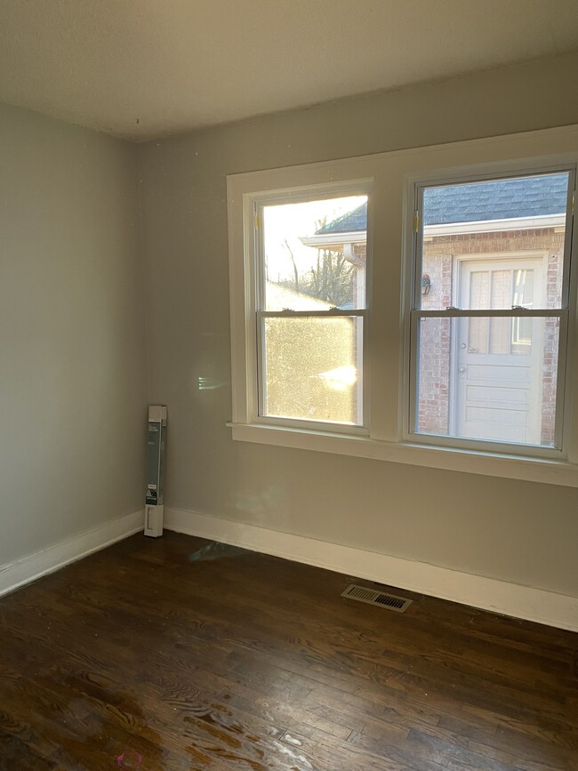 Bedroom 2 - 122 Walnut St