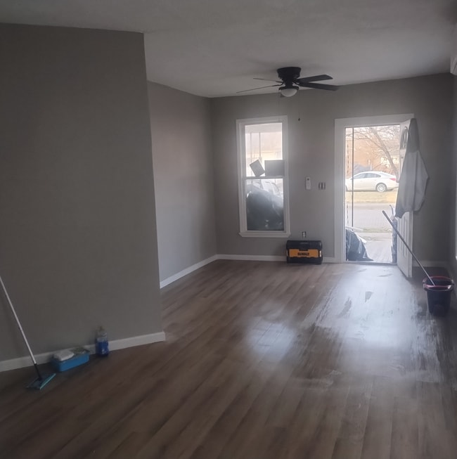 Building Photo - 525 Baltimore St