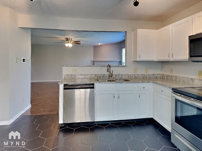Building Photo - 8351 S Midnight Dr