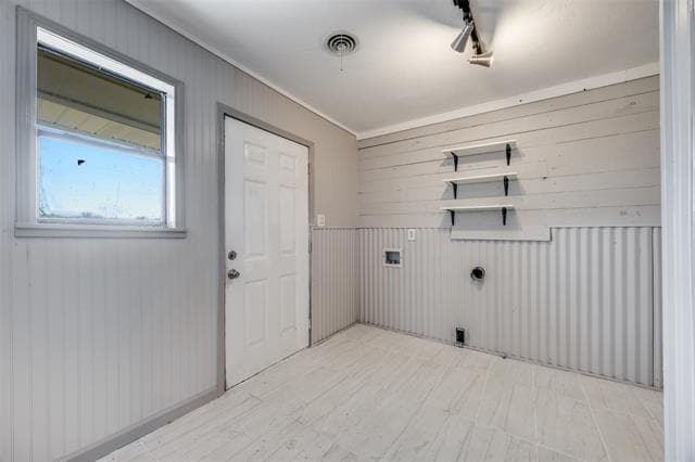 Building Photo - 226 Gln Mdws Dr