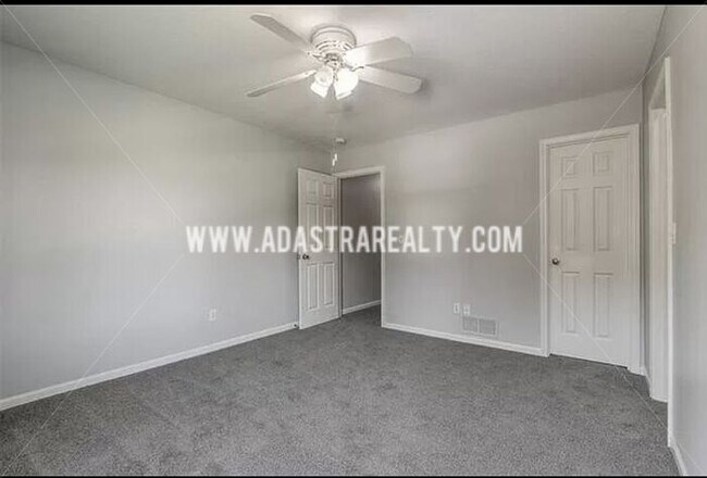 Building Photo - Spacious 3 Bed/2.5 Duplex in Louisburg-Available in MARCH!!