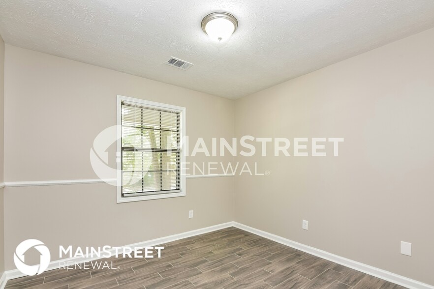 Building Photo - 2755 Stanton Woods Dr SE