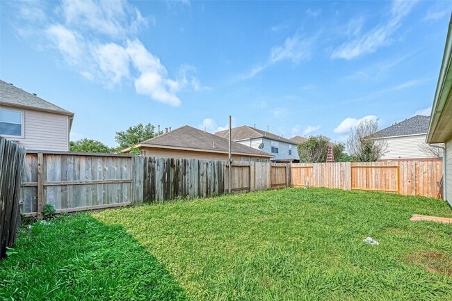 Building Photo - 7218 Fox Cub Ln