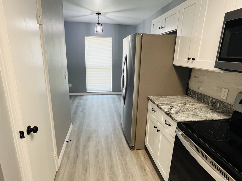 Building Photo - 1605 Cobbler Dr