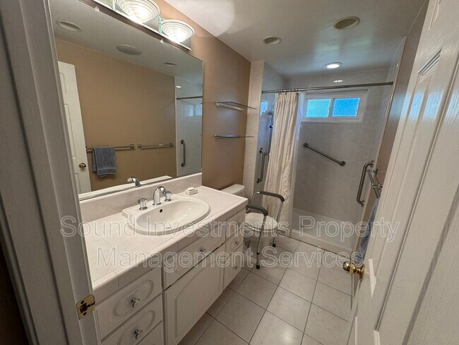 Building Photo - 75 Fountainhead Ct