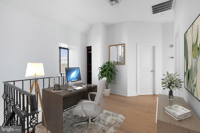 Building Photo - 222 W Rittenhouse Square