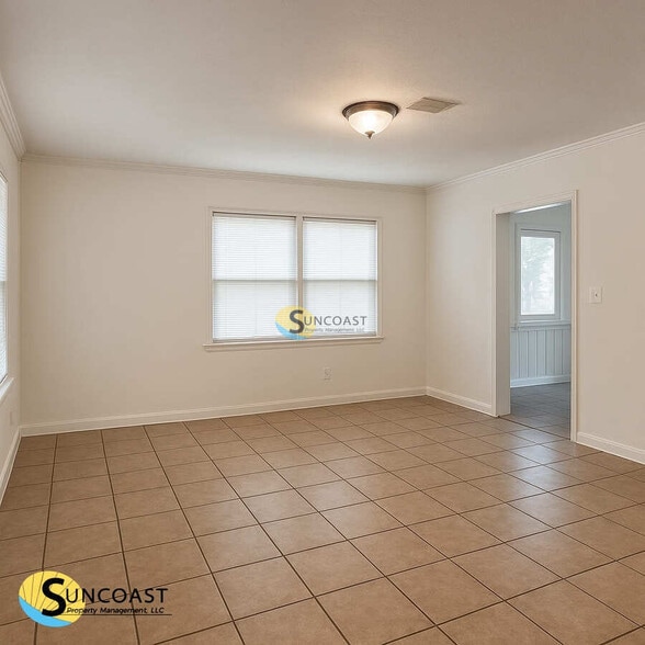 Building Photo - 478 W 58th St